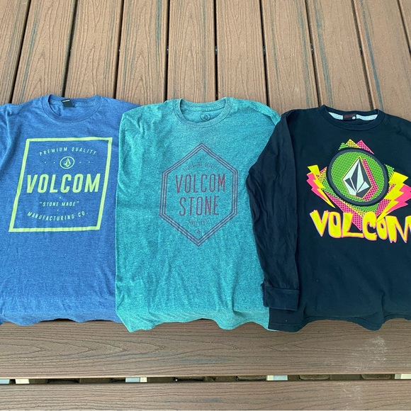 Volcom T-shirts - Picture 1 of 1